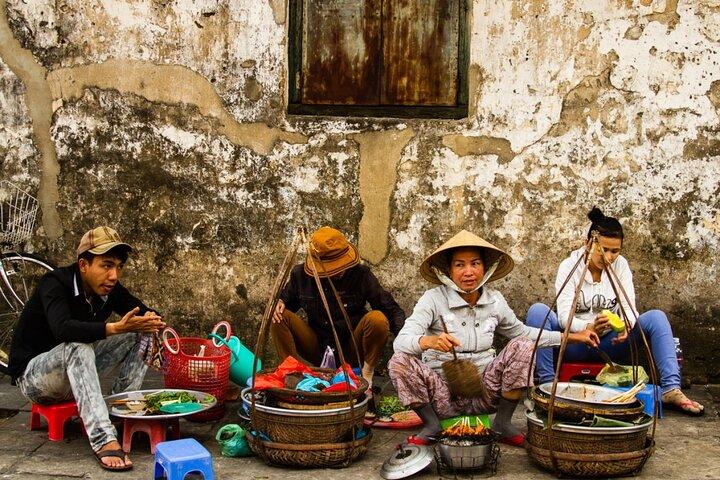 Hoi An City Walking Street Food Tours med natmarked