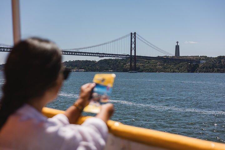 Lissabon: Hop-on-Hop-off-Bustour und Flussfahrt