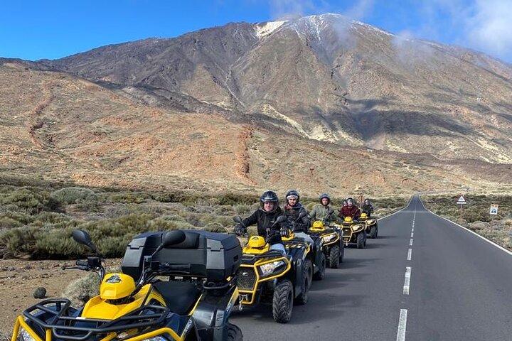 Sonnenuntergang mit dem Quad am Vulkan Teneriffa oder tagsüber
