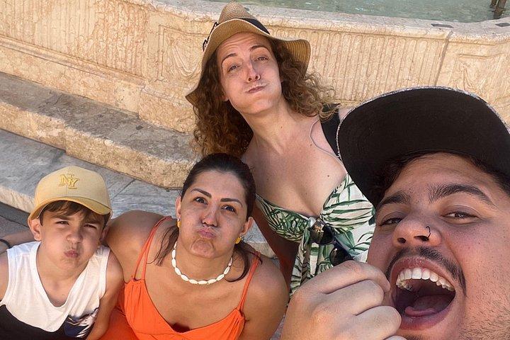 Malaga Self-Guided City Walking Tour & Scavenger Hunt