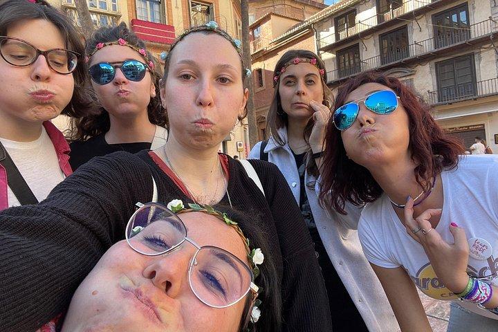 Malaga Self-Guided City Walking Tour & Scavenger Hunt