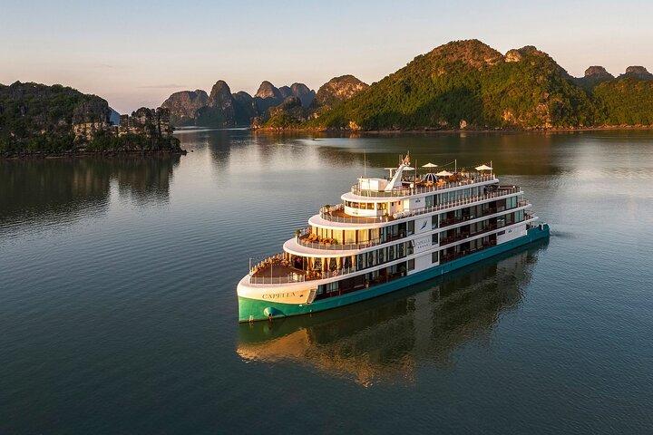 Capella TOP Luxury Cruise 2D1N Halong Bay & Lan Ha Bay saindo de Hanoi