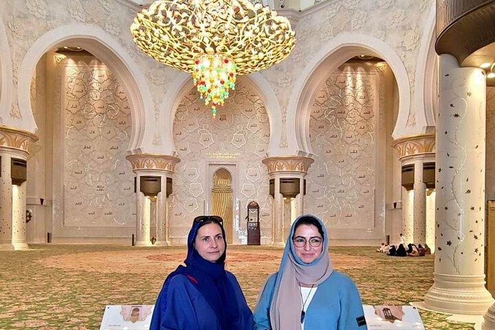 Private Abu Dhabi Stadtrundfahrt mit Abholung von Dubai oder Abu Dhabi