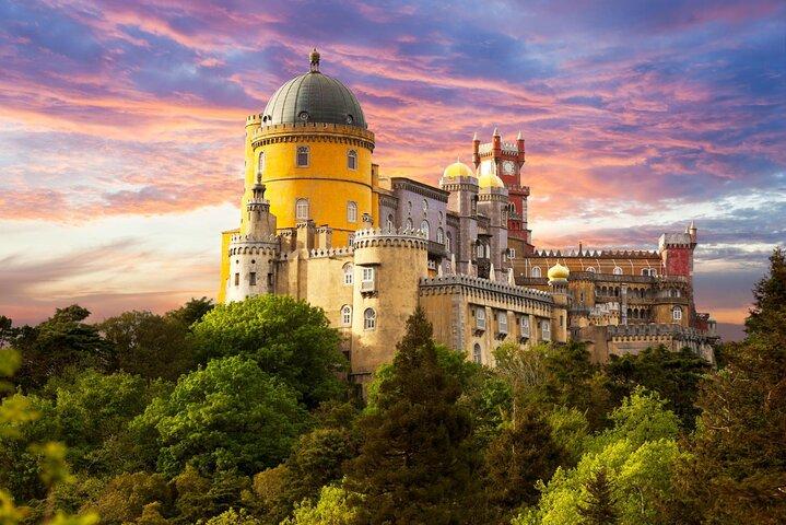 From Lisbon Luxury Sintra, Cascais, Estoril Full-Day Private Tour