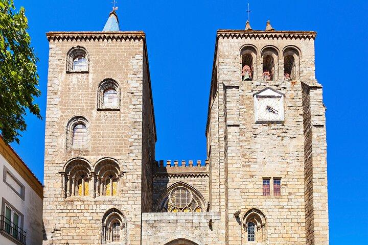 From Lisbon: Luxury Evora Full-Day Private Tour