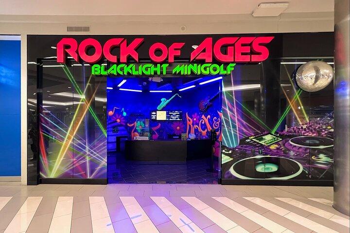 Billet til Mall of America Rock of Ages Blacklight Mini Golf