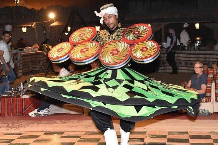 夕暮れの砂漠サファリラクダ乗りライブショーシーシャディナー