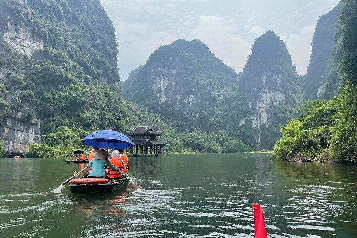 Visite privée de Ninh Binh : visite d'une journée à Hoa Lu Trang An au départ de Hanoï