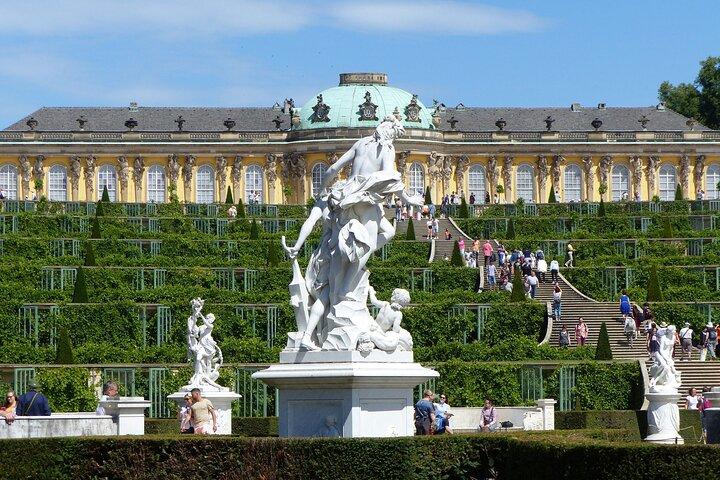 Excursão privada de dia inteiro em Berlim e Potsdam de carro