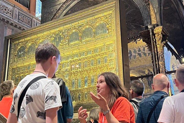 Visita guiada a la Basílica de San Marcos con un arquitecto.