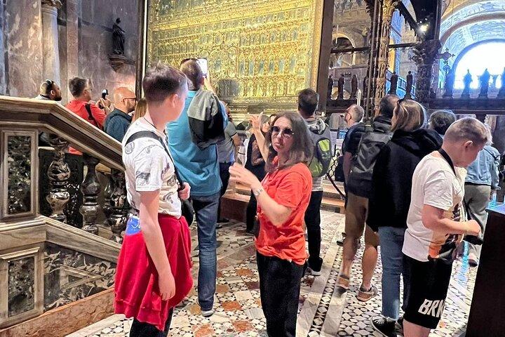 Visita guiada a la Basílica de San Marcos con un arquitecto.