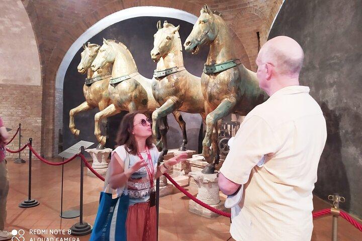 Visita guiada a la Basílica de San Marcos con un arquitecto.