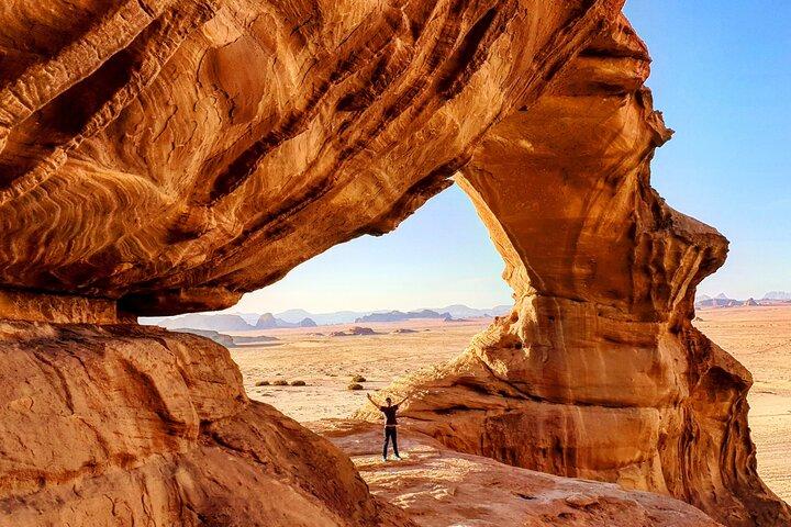 Heldagstur i Wadi Rum-öknen