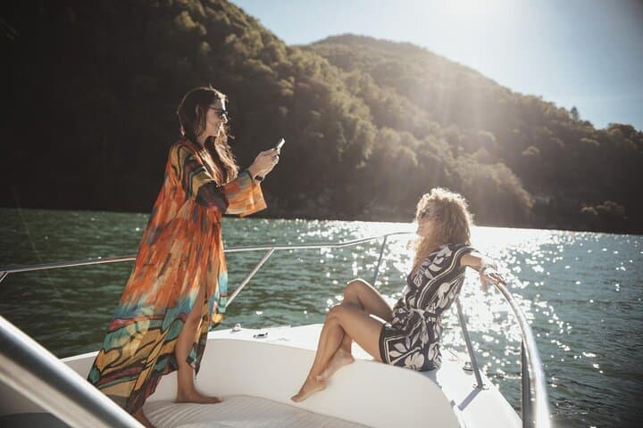 4 Hours Private Boat Cruise on Lake Como