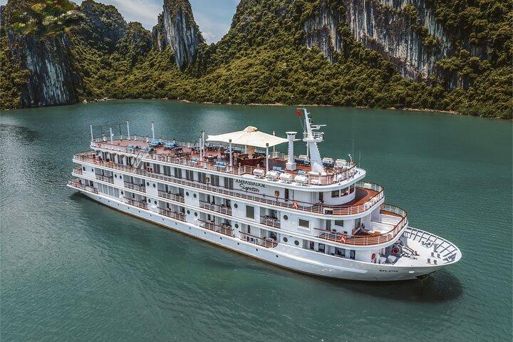 Emperor Cruise 2-dages udforske Halong Bay fra Hanoi
