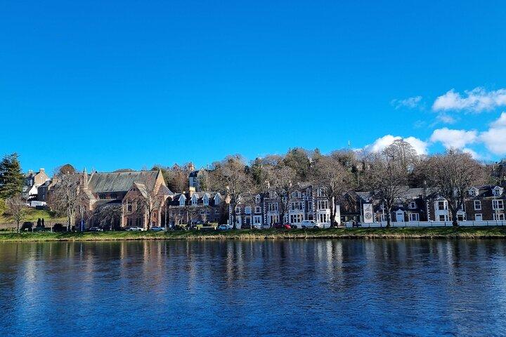 Visite privée à pied autoguidée d'Inverness et d'Outlander