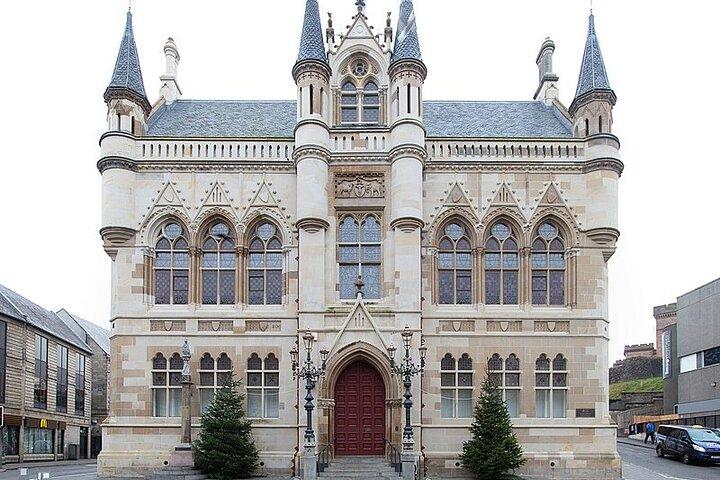Visite privée à pied autoguidée d'Inverness et d'Outlander