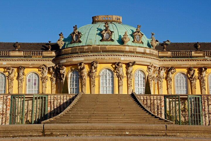Tour Privado de Berlim: Potsdam e Leipzig com Motorista Privado