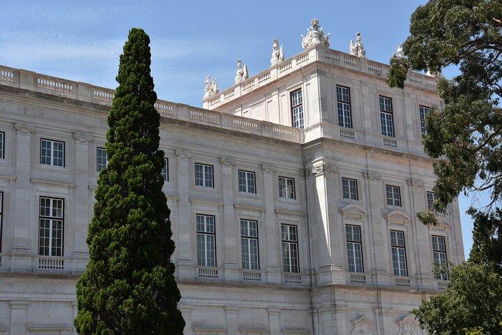 Entrada E al Palacio Nacional de Ajuda con audioguía de Lisboa