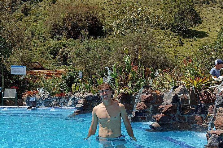 パパラクタ温泉でのプライベート 1 日体験