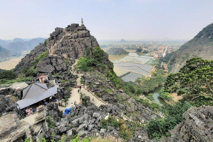 Ninh Binh 1-Tages-Tour ab Hanoi Hoa Lu Tam Coc und dem Drachenberg