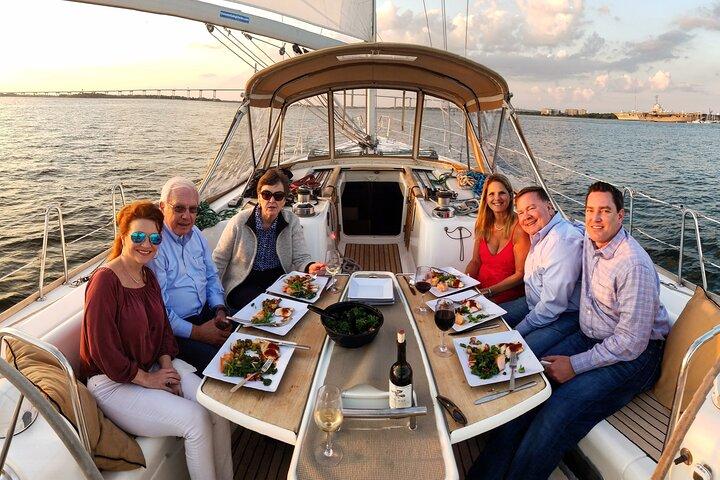 Private Morgensegel / Delfintour auf 50ft Fate, BYOB oder Catering