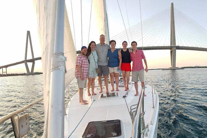 Excursion privée du matin en voile/dauphin sur 50ft Fate, BYOB ou restauration