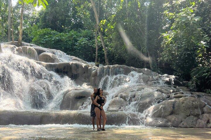 Dunn's River Park & Blue Hole Waterval Combo van Montego Bay