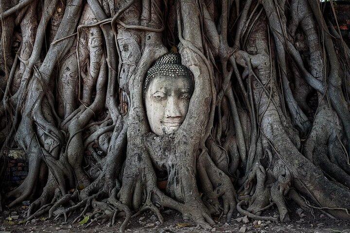 Excursão aos famosos templos de Ayutthaya, mercado flutuante e passeio de quadriciclo