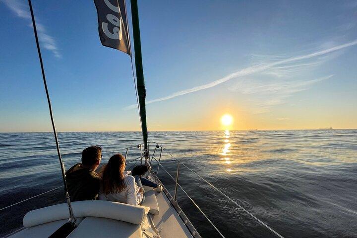 Porto: Exclusieve en betoverende zonsondergangcruise op een zeilboot, alles inclusief.