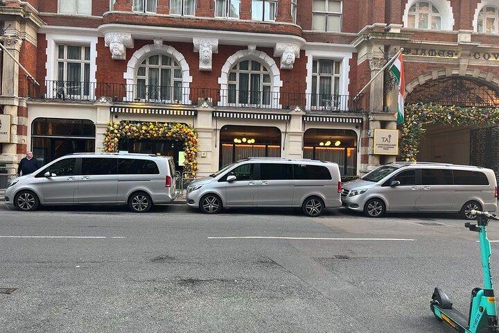 ロンドンからポーツマス クルーズ ターミナルまでのプライベート送迎