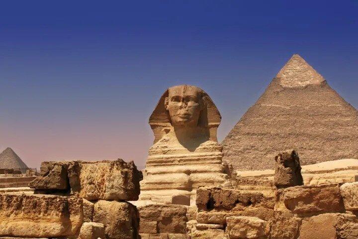 Tour naar piramides van Gizeh, Egyptisch museum en bazaar vanuit Alexandrië