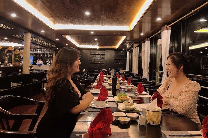 Vanuit Hanoi: luxe driedaagse cruise naar Ninh Binh en Ha Long Bay