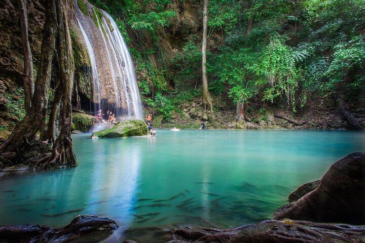 Glamping em Kanchanaburi e Erawan Falls 2 dias/1 noite