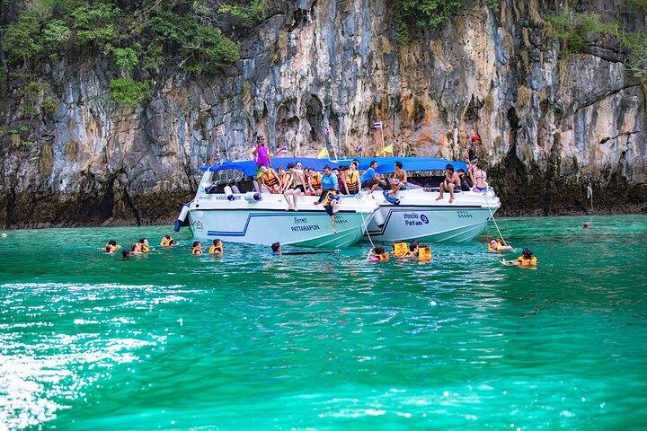 Phi Phi & Khai privat speedbådstur fra Phuket med overførsel