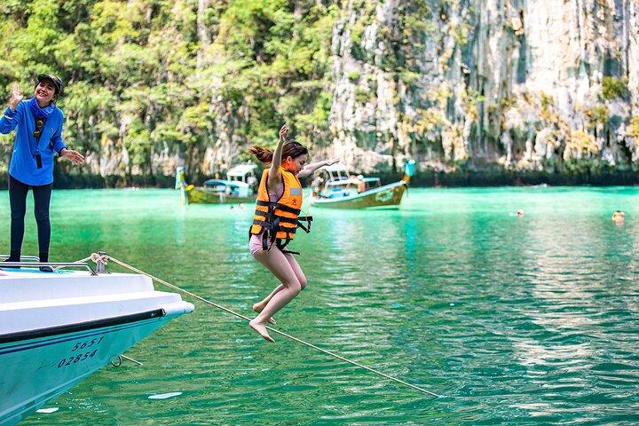 Phi Phi & Khai privat speedbådstur fra Phuket med overførsel