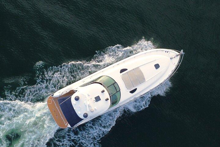 Naviga la barca DREAM da South Beach