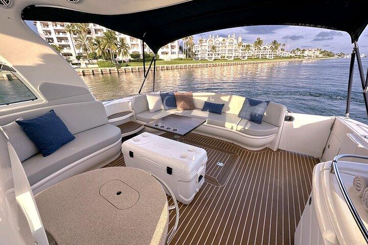 Naviga la barca DREAM da South Beach