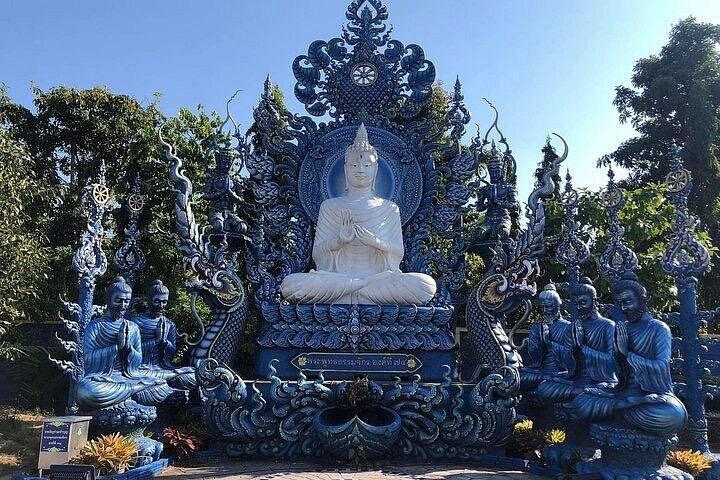 チェンライとドイ・スッテップ寺院：チェンマイからのプライベートツアー