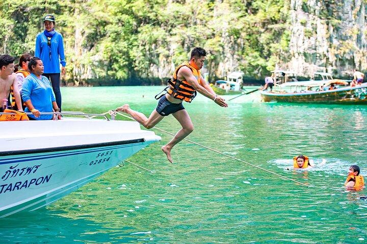 Excursão de lancha particular em Phi Phi e Bamboo Island saindo de Phuket