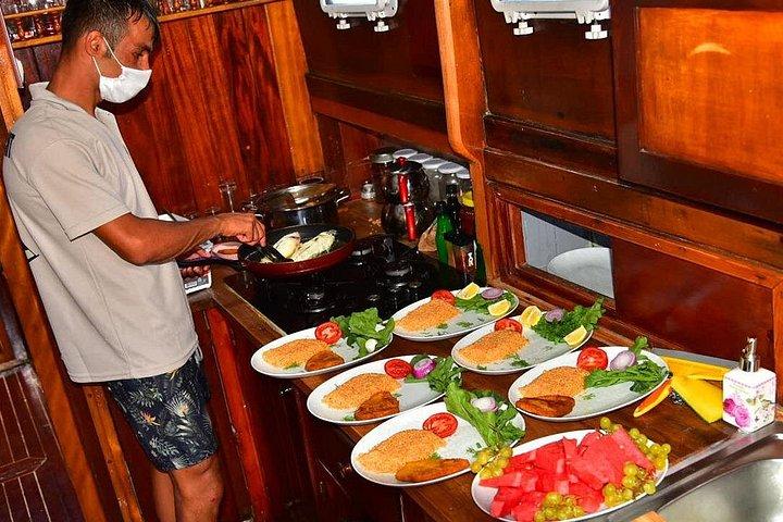Excursion en bateau privé à Bodrum – 6 heures avec pause déjeuner et baignade