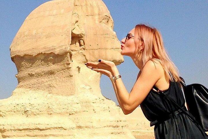 Visite privée des pyramides de Gizeh, du Sphinx + déjeuner et balade à dos de chameau