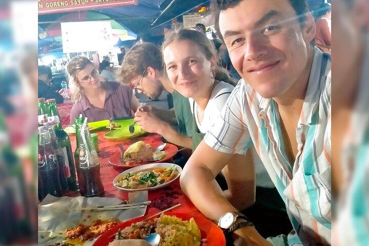 Bali Food Tour: Nyd Street Food og Night Market Adventures