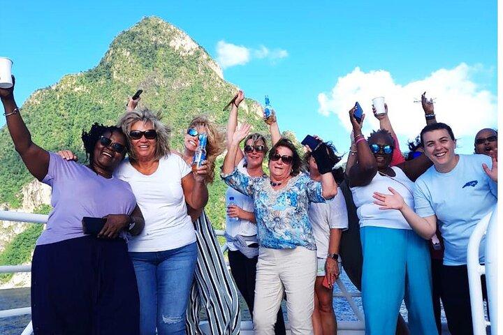 セントルシアのリゾートからヘワノラ空港へのフェリー送迎