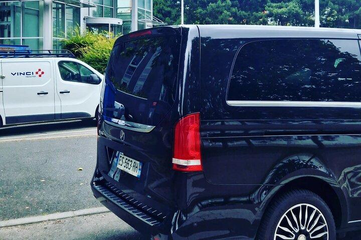 Voyagez en privé vers Paris et ses Aéroports depuis Le Havre