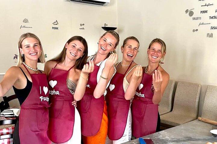 Florence: Lasagna- en Tiramisù-workshop met wijn van Ponte Vecchio