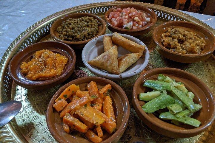 Traslado privado del aeropuerto de Casablanca a Marrakech con City Tour