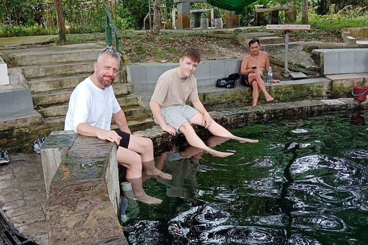 Kuala Lumpur Nature & City Highlights: Batu Caves & Hot Springs