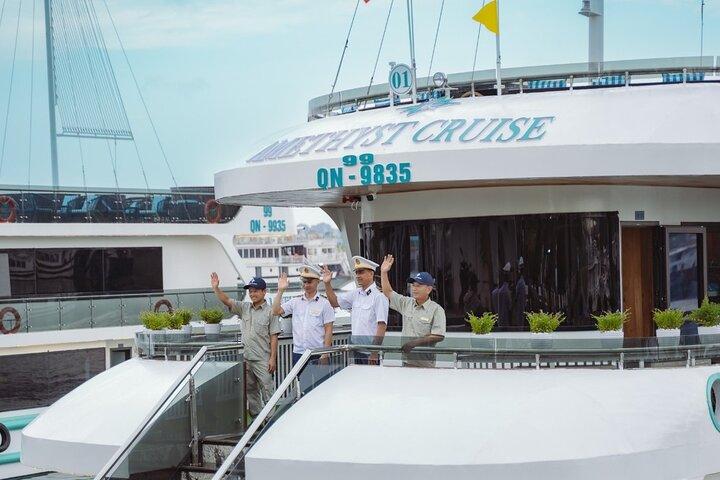 CROCIERA GIORNALIERA AMETISTA Il tour giornaliero più lussuoso Esplora la baia di Halong