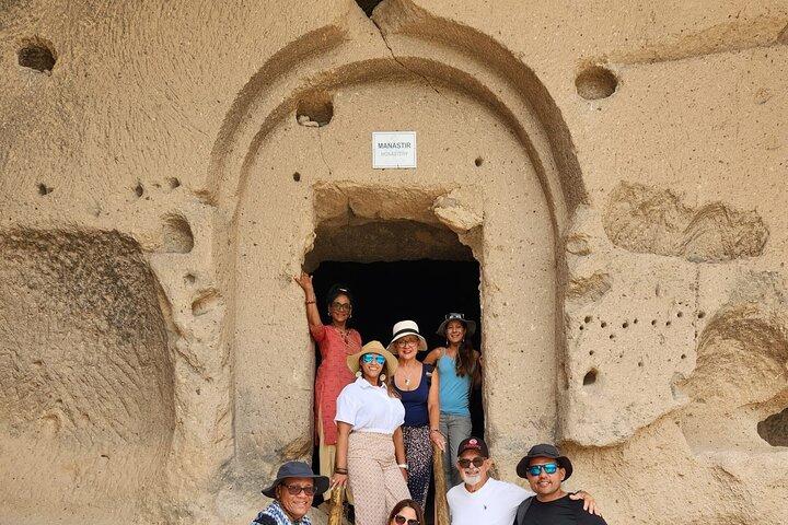 Tour privato di un giorno in Cappadocia con Guida e veicolo